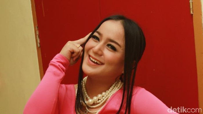Juwita Bahar di DahSyat.