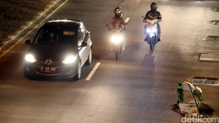 Pemotor yang Terobos Tol Dihalau Tembakan Peringatan, Tapi Kena Tukang Ojek