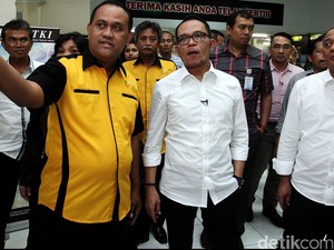Menaker Hanif: Revisi JHT BPJS Sedang Tunggu Harmonisasi di Kemenkum HAM