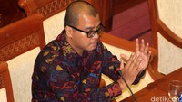 Andi pernah menjadi salah satu anggota Timses Jokowi dalam Pemilu 2014. Tim itu ditunjuk langsung oleh Ketua Umum PDI Perjuangan Megawati Soekarnoputri dan disetujui oleh Jokowi. Masukan-masukan Andi berhasil menyukseskan Jokowi hingga terpilih menjadi presiden. Pada Oktober 2014, Jokowi kemudian menunjuk Andi Widjajanto sebagai sekretaris kabinet. Posisi itu didudukinya hanya satu tahun. (Lamhot Aritonang/detikcom)