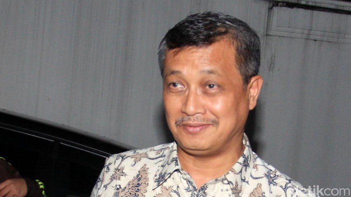 Datangi KPK, Mantan Wakapolri Oegroseno Laporkan Ketua KONI