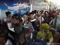 Tarif Batas Atas Turun, Tiket Pesawat Jadi Murah Nggak Ya?