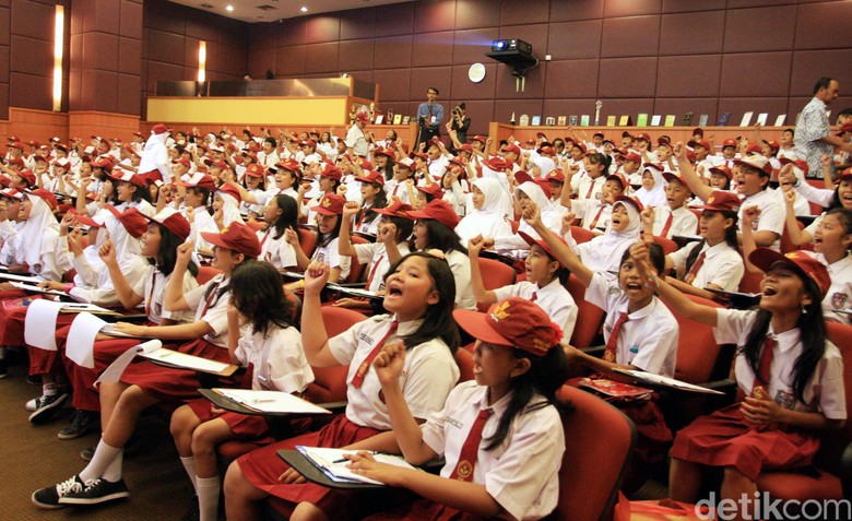 Kartu Imunisasi Tak Jadi Syarat Masuk TK-SD, Pemprov DKI Dikritik Kartu Imunisasi Tak Jadi Syarat Masuk TK-SD, Pemprov DKI Dikritik