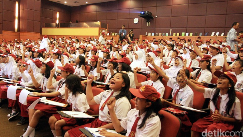 Kartu Imunisasi Anak Tak Lagi Jadi Syarat Masuk TK-SD Kartu Imunisasi Anak Tak Lagi Jadi Syarat Masuk TK-SD