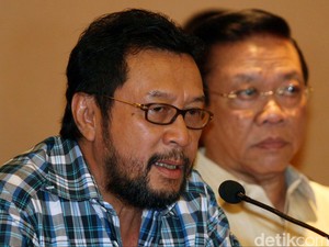 Yorrys Raweyai Pimpin Tim Penjaringan Pilkada Agung Cs
