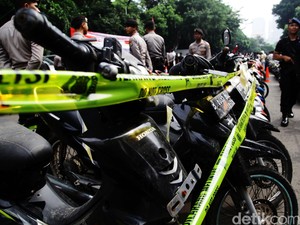 Dua Pemuda Tipu Korbannya, Sepeda Motor Ditukar dengan Keris
