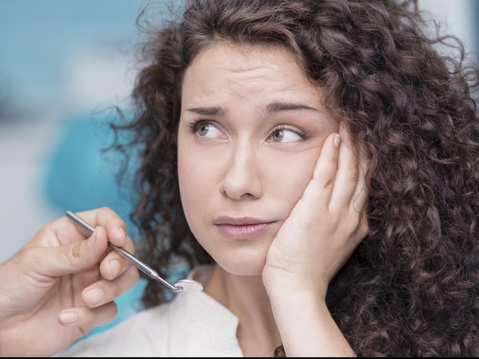 Cara-cara Meminimalkan Ngilu Saat Sahur dan Berbuka Akibat Gigi Sensitif