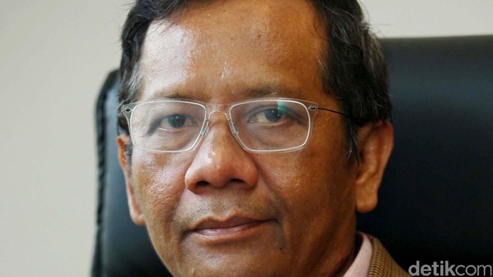 Temui Presiden, Mahfud MD Usulkan Jokowi Rekonsolidasi KUHAP