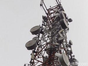 Pemerintah Bisa Genjot Penerimaan dari Penataan Frekuensi Sinyal HP