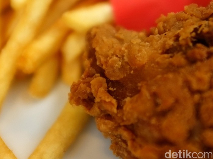 Ini Dampaknya Jika Sejak Kecil Anak Dibiasakan Makan Junk Food