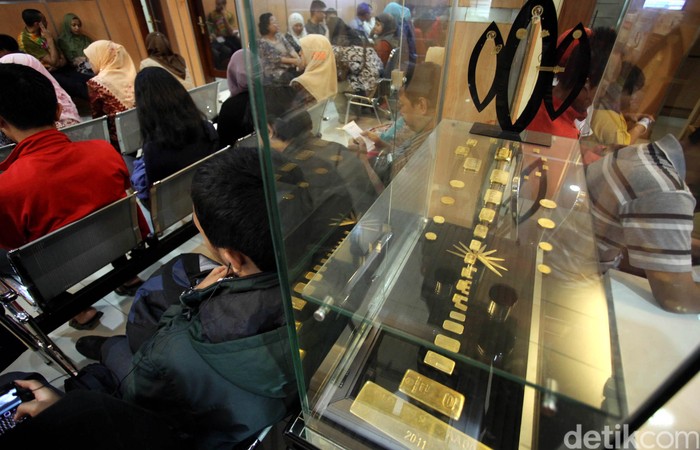 Harga Emas Antam Turun Rp 2.000/Gram