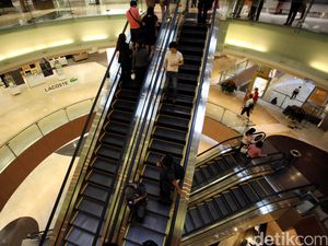 Demo UU Cipta Kerja Panas, Grand Indonesia Tutup Lebih Awal