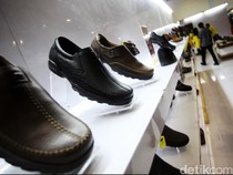 Tanpa Semir, Begini Cara Mengkilapkan Sepatu Pakai Bahan Alami