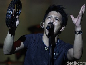 Lirik dan Chord Lagu 2 DSD dari Peterpan