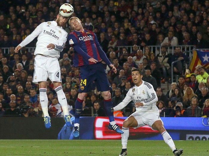 Penelitian: Sundulan Bukan Penyebab Utama Gegar Otak dalam Sepakbola