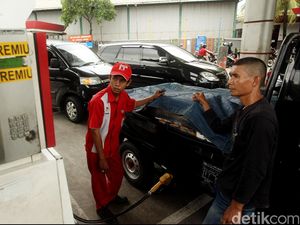 Nasib Premium Tunggu Aturan Turunan Perpres Jokowi