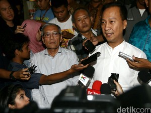 Gagasan Sekolah Parlemen yang Dilempar Ketua DPR Dikritik