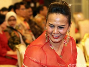 Bicara soal Intoleransi di Bantul, Christine Hakim Teteskan Air Mata