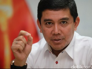 Guru Dilarang Ikut HUT PGRI, Menteri Yuddy: Ikut Aturan PNS Dong!