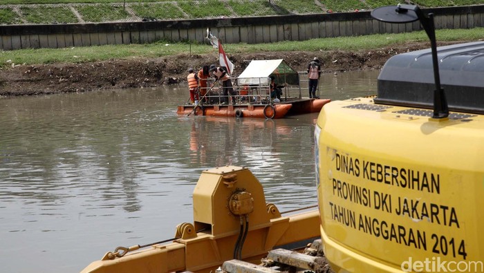 Kejari Jakbar Selidiki Mark Up di Proyek Pengadaan Sampah Dinas Kebersihan DKI