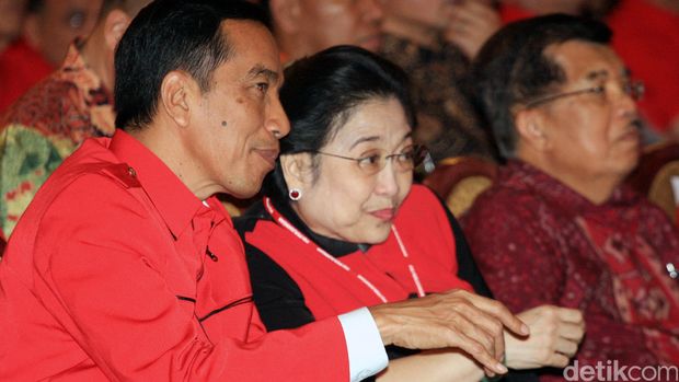 Keakraban Megawati dan Jokowi saat Konggres PDIP