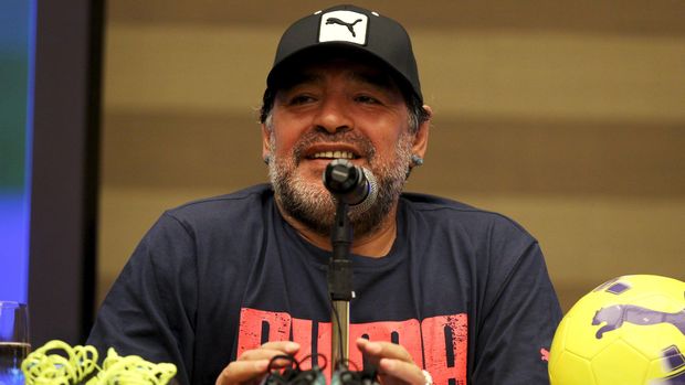 Diego Maradona tak mau Lionel Messi terus dibandingkan dengan dirinya.