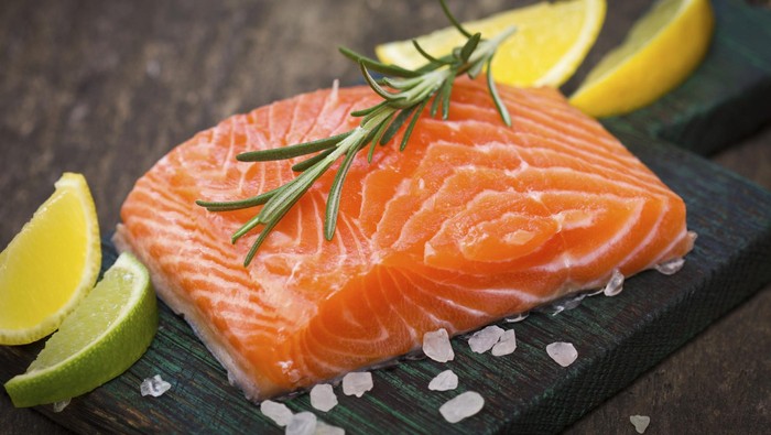Konsumsi Salmon dapat Cegah Rhinitis karena Alergi Pada Anak