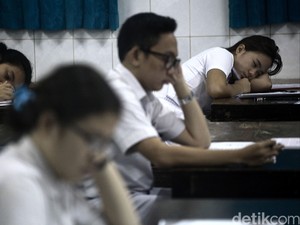 Mungkin Ini Sebabnya Pipis Anak IPA dan IPS Beda