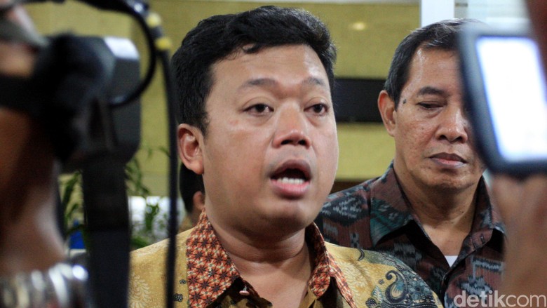 Keberatan Yorrys Diganti, Nusron: Karena Golkar Butuh Pendukung Keberatan Yorrys Diganti, Nusron: Karena Golkar Butuh Pendukung