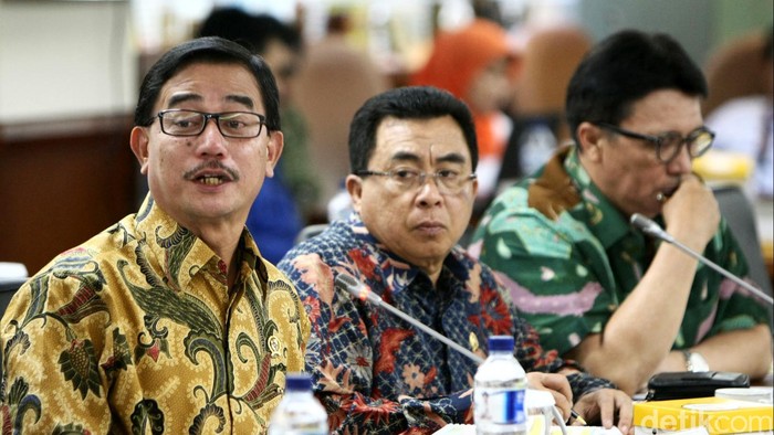 Menteri Ferry: Ada Reshuffle atau Tidak, Kinerja Wajib Dilaporkan
