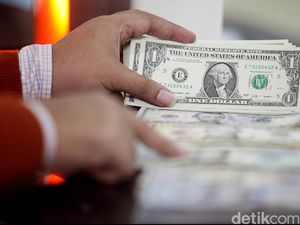 Dolar AS Berotot Lagi, Rupiah Terkikis ke Rp 14.446