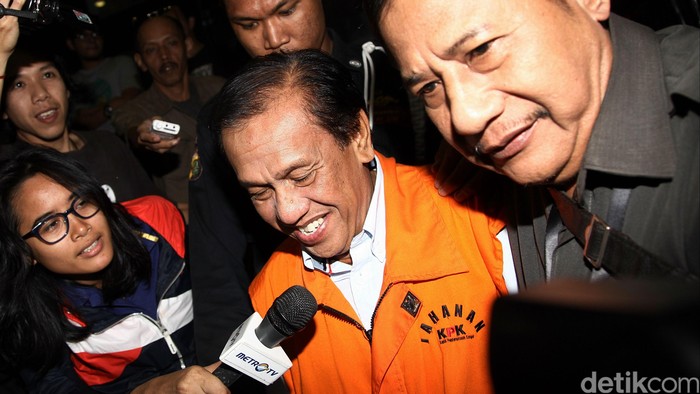 Duit Suap Agar Adriansyah Selesaikan Sengketa Jalan Angkut Batu Bara