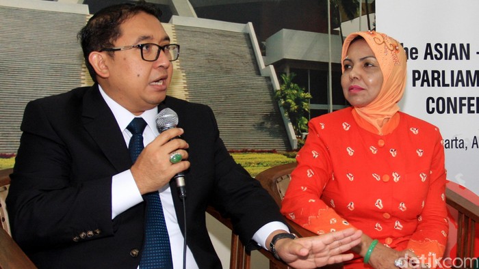 Fadli Zon: Mahar Pilkada Dilarang, Sumbangan Boleh