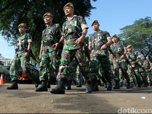 Kapuspen TNI dan Kadispenad TNI AD Diganti