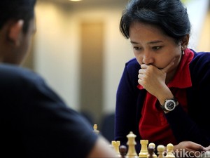 Dewa Kipas Vs Irene Kharisma Nanti Sore, Ini Profil Kedua Pecatur