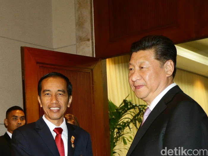 Presiden Joko Widodo (Jokowi) melakukan pertemuan bilateral dengan Presiden Tiongkok Xi Jinping disela-sela peringatan Konferensi Asia Afrika (KAA) di JCC, Jakarta, Rabu (22/4/2015). Agung Pambudhy/detikcom.