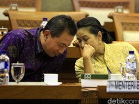 Rini Copot Dirut Waskita