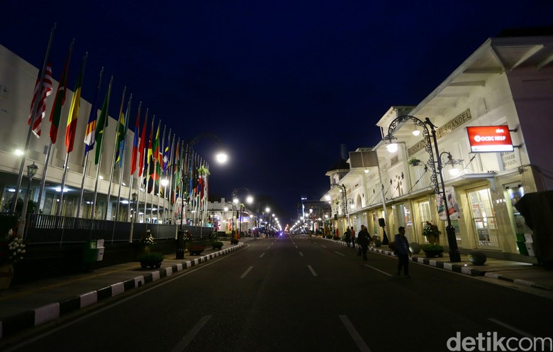 Light Fest dan Hari Santri Nasional Digelar Sore Ini di Bandung Light Fest dan Hari Santri Nasional Digelar Sore Ini di Bandung