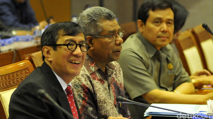 Menkum HAM Akan Beri Sanksi Petugas Pengawas Gayus