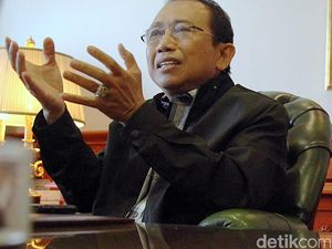Mobil Eks Ketua DPR Marzuki Alie Dibobol di Rest Area Tol Purbaleunyi