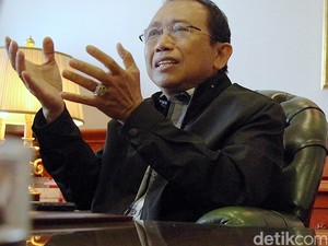 Mobil Eks Ketua DPR Marzuki Alie Dibobol di Rest Area Tol Purbaleunyi