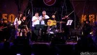 Leo Kristi awalnya mengeluh sakit perut yang tak tertahankan. Foto: Rengga Sancaya