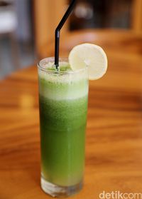 Dapat Minum Gratis Saat Makan di Restoran, Mungkin Ini Sebabnya