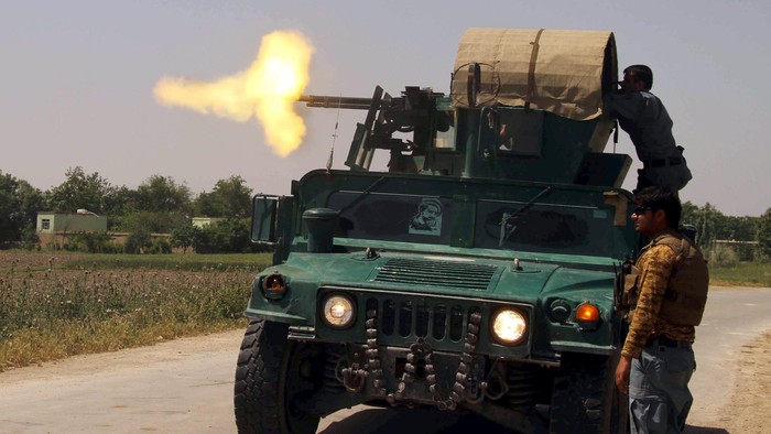Taliban Serang Parlemen Afghanistan, Politikus Berlarian