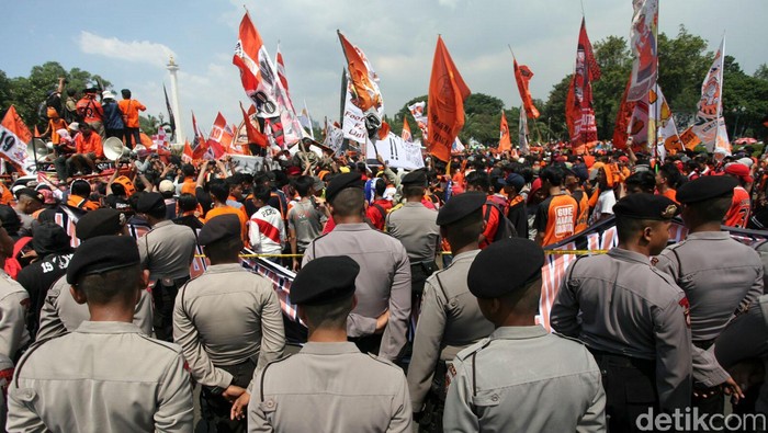 Polda Metro Siapkan 1.800 Personel Bhabinkamtibmas untuk Bina Suporter