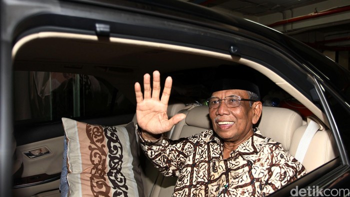 Isak Tangis Keluarga Warnai Kepergian KH Hasyim Muzadi