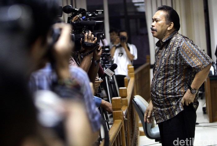 Kasus Suap Ketua MK Akil Mochtar, Hak Politik Bonaran Dicabut