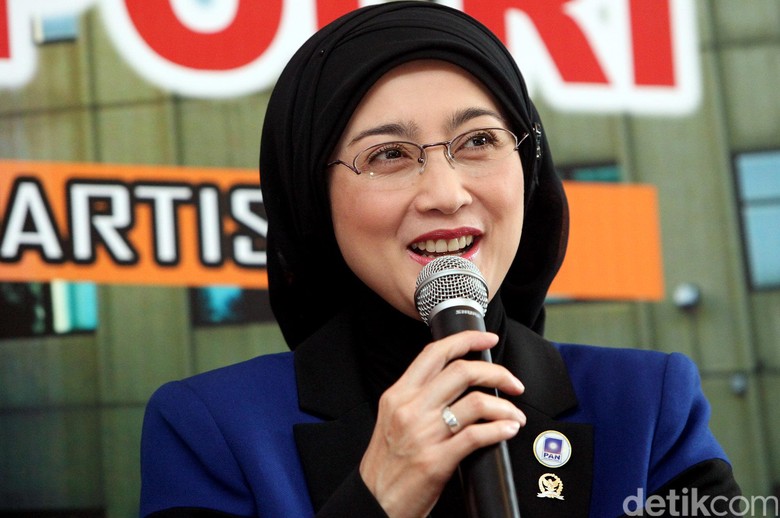 Dede Yusuf dan Desi Ratnasari Jadi Juru Debat Prabowo-Sandi Dede Yusuf dan Desi Ratnasari Jadi Juru Debat Prabowo-Sandi