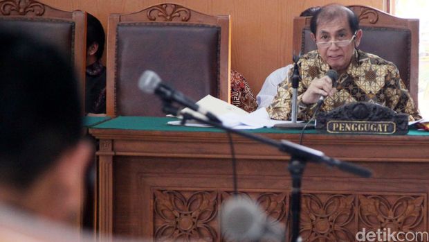 Menang 2 Kali, Hadi Poernomo Hadapi KPK dan Kemenkeu Seorang Diri