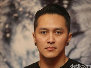 Tampil di Perempatfinal Americas Got Talent, Demian Aditya Bikin Kesal Juri